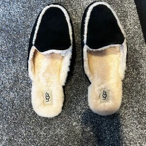 UGG Black Suede Mule with Cream Shearling Trim